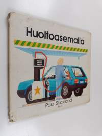 Huoltoasemalla