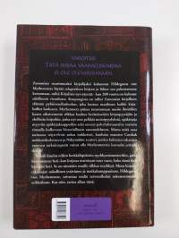 Uinuvien kirjojen labyrintti : romaani Zamoniasta