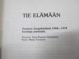 Jooga Suomessa I &amp; II (Jooganharjoittajan ja jooganohjaajan opas) sekä Jooga - tie terveyteen sekä Jooga - tie elämään -oppaat 4 julkaisua yhdessä