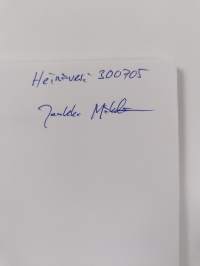 Ankkurissa ristin luona - toimintakeskus Säynämön historia (signeerattu)