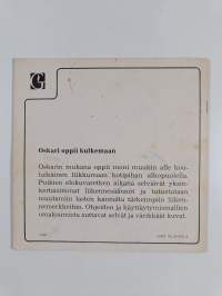 Oskari oppii kulkemaan