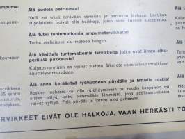 Ampumatarvikkeiden käsittelyohjeet -SA opetustaulu, tukevaa kartonkia, käytetty varusmieskoulutuksessa