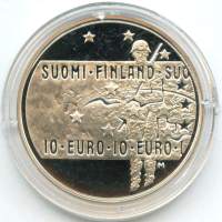 10 euro   10 euro 2005 Tuntematon sotilasHopeaa / silver 25.5 g (925/1000)  . pillerissä