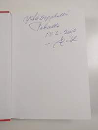Kirkkomäeltä kunnanjohtajaksi (signeerattu, tekijän omiste)