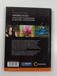 Parempia kuvia Canon EF/EF-S-objektiiveilla ja Speedlite-salamalaitteilla