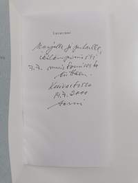Laivan nimi : valitut runot 1960-2000 (signeerattu, tekijän omiste)