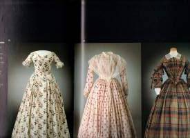 Muodin vuosikymmenet  Dress and Fashion 1810-1910