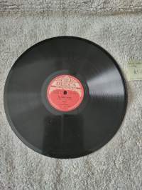 Decca SD 5025, Hillevi : mä olen nainen /Eero väre: lumottu maa v. 1948