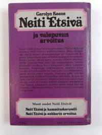 Neiti Etsivä ja valepuvun arvoitus