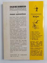 Pellucidar 1 : Maan uumenissa