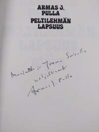 Peltilehmän lapsuus : 54 kuvaa (signeerattu, tekijän omiste)