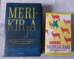 Merikirja eli kuinka pyydystää jättihaita kumiveneestä isolla merellä neljänä vuodenaikana + Murakami Suuri lammasseikkailu ( pokkari )