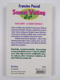 Leikkiä tulella