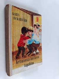 Keltaisessa huvilassa tapahtuu : nuorisonromaani