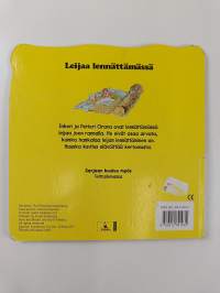 Leijaa lennättämässä