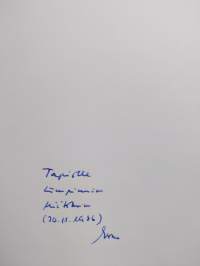 Kirjojen kohtalo teollisessa Suomessa (signeerattu, tekijän omiste)