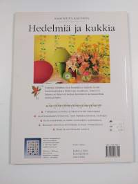 Hedelmiä ja kukkia