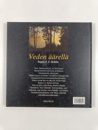 Veden äärellä