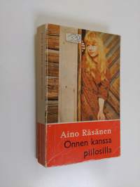 Onnen kanssa piilosilla