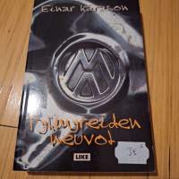 Tyhmyreiden neuvot : romaani