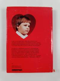 Lauri, poikani Lauri : autistisen lapsen suljettu maailma