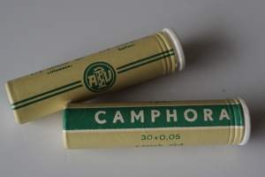 Camhora  tyhjä käyttämätön lääkepakkaus  pahvia  65x15  mm