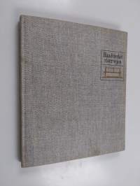 Håndvaerket viser vejen : the craftsmen show the way : Københavns Snedkerlaugs Møbeludstillinger : 1927-1966
