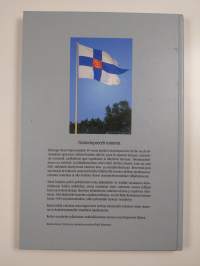Kuin karhunsammal : Helsingin reserviupseeripiiri ry:n senioriupseerien kerho 50, 1951-2001