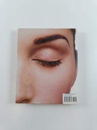 Bobbi Brown Beauty - The Ultimate Beauty Resource