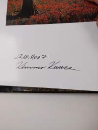Värin ja valon Lappi = Lapland of colour &amp; light (signeerattu)