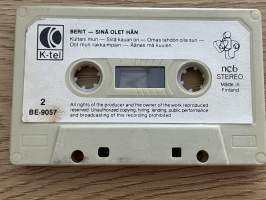 Berit Sinä olet hän -kasetti / C-cassette