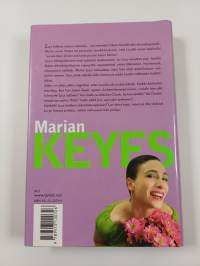 Lucy menee naimisiin