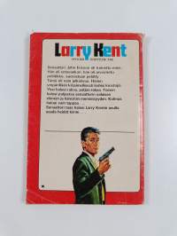 Senaattori pulassa... ja Larry Kent!