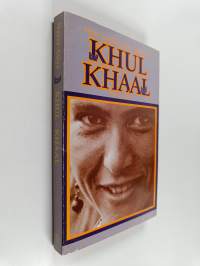 Khul-khaal : viiden egyptiläisnaisen elämäntarina