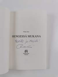 Hengessä mukana (signeerattu, tekijän omiste)