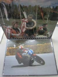 Jarno &quot;Paroni&quot; Saarinen maailmanmestari 1972 -kortti &amp; kuva-albumi nro 116 / 200