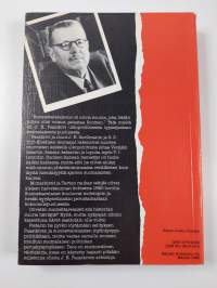 Pietarin tie : suomalainen puolue ja suomettarelainen politiikka helmikuun manifestista Tarton rauhaan 1899-1920