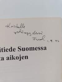 Yleinen kielitiede Suomessa kautta aikojen (signeerattu, tekijän omiste)