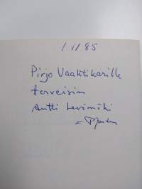 Kavalla ja kuole : rikosromaani (signeerattu, tekijän omiste)