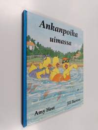 Ankanpoika uimassa