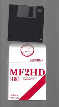 Laa 1,44 MB formated laatikko 9 kpl käyttämättömiä &quot;korppuja&quot; MF2HD micro floppy disk