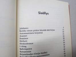 Opi ennustamaan antikvariaatti - Automaattikirjoitus, Ennusunet, Nopat, Heilurti, Kahvinporot, Kristallipallo, Kädenviivat, Pelikortit, Taikavarpu