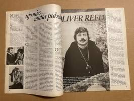 Me Naiset 1972 nro 17 ilmestynyt 26.4.1972, Yves Saint Laurentin asunto, Anneli Sari, Martti Romppainen, Kauniiden naisten niksit