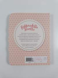 Rakkaudella leivottu : whoopiet, macaronit &amp; kuppikakut