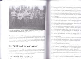 Kova aika - himankalaiset II maailmansodassa : historia ja matrikkeli, 2007. Kirjoittajan signeeraus