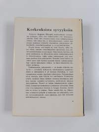 Korkeuksista syvyyksiin