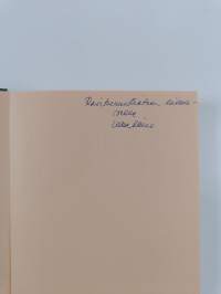 Viljatie : ruokaohjeita kautta maailman (signeerattu, tekijän omiste)