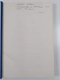 Oppikoululaisten ravitsemustietous (signeerattu, tekijän omiste)
