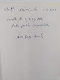 Ystävyyttä yli Pohjanlahden : Ruotsin ja Suomen välinen kummikuntaliike 1942-1980 (signeerattu, tekijän omiste)