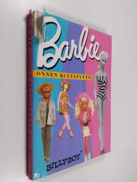 Barbie : onnen kultatyttö ja The New Theater of Fashion